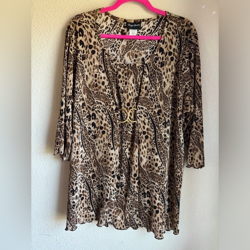 Maggie Barnes Crinkle Pleated Crepe Leopard Animal Print 3/4 Sleeve Blouse 1X - Picture 2 of 10